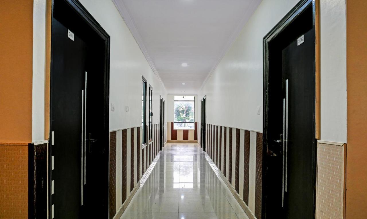Hotel Itsy By Treebo - Ashoka Grand Varanasi Exterior foto