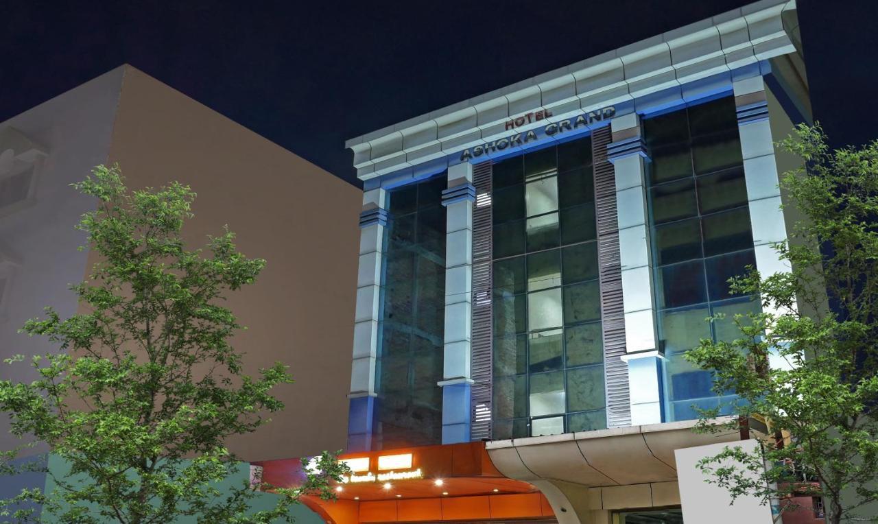 Hotel Itsy By Treebo - Ashoka Grand Varanasi Exterior foto